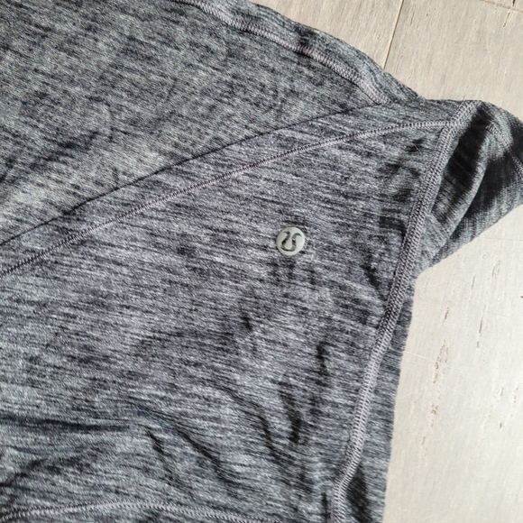 Lululemon Fast As Light Muscle Tank In Heathered Black Size 6 - Picture 13 of 15